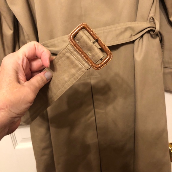 Evan Picone Trench Coat. Beautiful women’s long coat. Vintage.☀️Warm satin lined - Picture 7 of 16